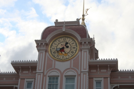 Mickey Mouse Clock at entrance to Disneyland Park